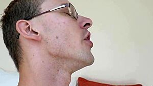 Leccata e Scopata Nonna Succhia Cazzo in Gruppo Hardcore con Cougar Matura Sborra in Bocca