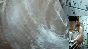 cyndy blackslave is masturbating in the shower, getting that little squirt going