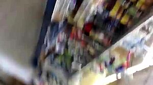 Milf with phat ass, oh how it jiggles!