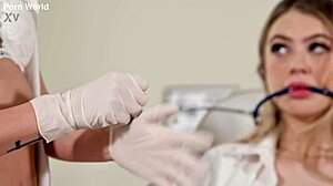 Η BDSM ερασιτέχνης Dr Lady Dee φροντίζει την υποτακτική Sladyen Skaya με παιχνίδι γυάλινου dildo - κεφάλαιο 1 - gp3026 😈