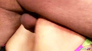 Blonde mince 18+ Christine Love gros seins séduit pour DVP DPP MMF trio