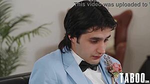 Prom bomba kiki daire elveszi elias cash-t hardcore POV MILF akcióban nagy cicikkel!