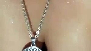 Indonesian Amateur Milf with Big Ass Gets Homemade Fuck from Chat Buddy in USA Sweaty Session