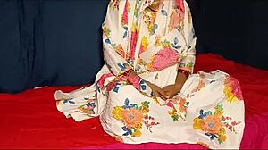 В день святого Валентина я дарю одежду своей сексуальной бывшей девушке, и мы заканчиваем полным жестким сексом