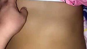 hvorfor bliver min stedfar så liderlig af at se mine pyjamas og så komme på min seng?