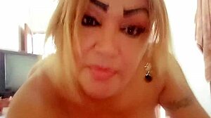 hey, you wanna see tu nena caliente carolin with that monster cock?