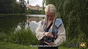 هنتر4ك شقراء صغيرة داروما راي شهوانية على زب عملاق في كسها المحلوق الضيق