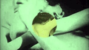 Ach, milujem ponárať sa do týchto vintage peepshow spovedí z My Secret Life. Erotické príbehy toho viktoriánskeho pána s chlpatou pičou ma proste dostávajú...