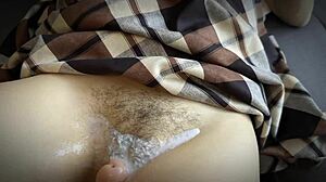 enteado, esfrega minha buceta peluda?