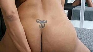 Morrendo de tesão em casa, this amateur latina milf sits her ass on toys for orgasm.