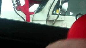 Have you seen Aussiefox teasing truckers on Australian roads? It's fun! 🚚