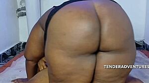 Bunda Monstra Batalha Pau Monstro! Veja Essa Vista Linda e Ação Sexual Caseira Naija Incrível