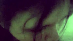 Gola profonda con coppia milf latina finisce in creampie sborra in bocca 😈