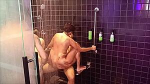 suruba no banho hints at girl on girl spanking fun