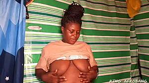 First-time ghetto black Belinda contrasts softcore solo intrigue