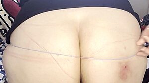 oww the rubber band trick snapping my fat ass with rubber bands hurts so good...