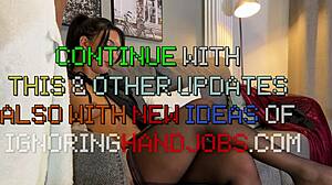 ¿Por qué esta morena caliente en disfraz de Halloween transparente provoca polla grande con paja bajo la toalla?