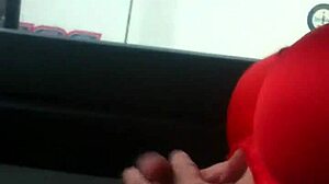 Have you seen Aussiefox teasing truckers on Australian roads? It's fun! 🚚