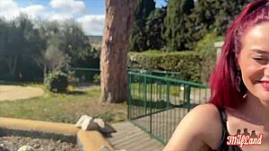 Sally Et Jade Deux Belles Femmes Aiment Le Sexe À Trois