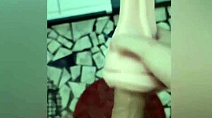 uma prévia do vídeo com meu objeto sexual tatuado