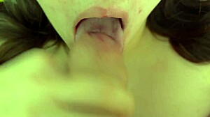 omg this uncut small dick colombian teen guy fucks his stepsisters mouth in homemade pov first time! 😲🍆