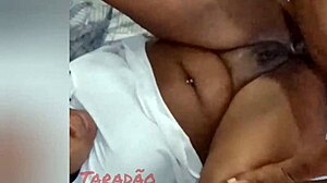 Só gozada no rabo da puta