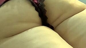 Por que a bunda sexy da mãe latina da minha namorada me deixa louco?