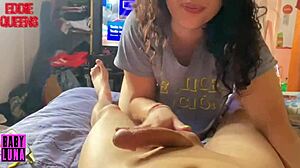 Puta argentina babyluna939 me chupa la pija me hace una paja con las tetas hasta dejarme sin leche