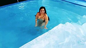 colombian teen kittydj shows off sensual moves in reverse