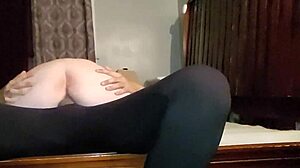 tinder pawg with jiggly ass riding to creampie in rough homemade