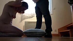 Esclave f pose du collier et seances humiliantes with homemade amateur bondage and humiliation