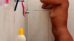 Vaza Novinha Taking Bath At Mother-In-Law's House In Brazilian Amateur Style