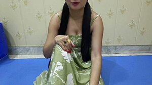 18-Year-Old Teen Masturbates Nude