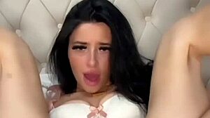 i'm a slutty american exchange student fingering myself