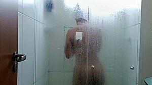 Fucking And Cumming Inside The Brunette Taking A Bath