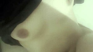 quieres ver lo rico que me masturbo? me masturbo rico para quitarme el estrés con mi mano.