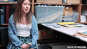 Whoa, Officer Wrex bangs and cums on teen suspect Scarlett's pretty face in the shop! 😏