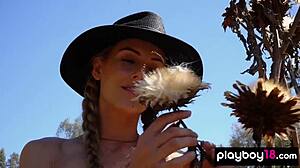 Jennifer love strips down and poses in the sun outdoor showing off her petite naked body 😍