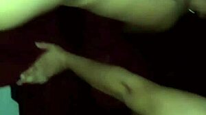 MARIDO FODE AMIGA SAFADA While A MULHER TARADA FILMA TUDO!