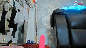 Hotfallingdevil went wild on 43cams, squirting intensely during her crazy webcam session that left everyone stunned.