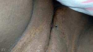 What happens when someone starts tocando uma in private?