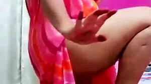 indian aunty hot dancing and showing her boob