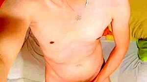 Hey, check out me masturbating with my new hat