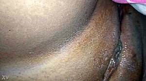 What happens when someone starts tocando uma in private?