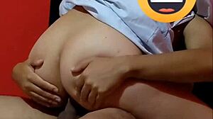 Colegiala Video Casero Montando a Maestro de Clases Con Su Uniforme Rompiendo El Culito