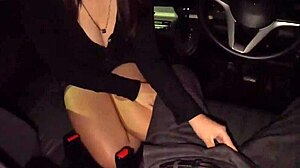 gカップ童顔コンカフェ嬢とナンパドライブデートで車内フェラ抜きごっくん in public outdoor pov 😜