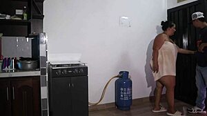 Repartidor De Pizza Saca Verga De 20cm