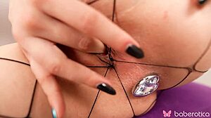 solo brunette sireno milana rubs shaved pussy