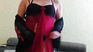 Hey arab shemale why not show off your dance moves in this quick session