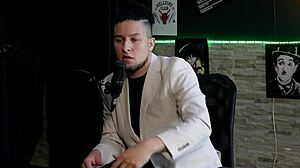 Explained Preliminaries in Massage Takes Work Seriously Expanded Knowledge of Female Body and Squirting - Cadu Sem Fôlego Watch on Sheer Red